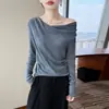 Blusa de tricô fino confortável e casual, ombro a ombro, manga longa, macia, para outono e inverno, com design suave e elegante.