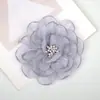 Flor de Gasa de Seda Brillante Hecha a Mano Núcleo Quemado Rosas Pequeñas Accesorios para el Cabello DIY Flor para el Cabello Zapatos y Sombreros Corsage Accesorios de Joyería