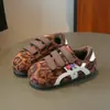 Sapatos Fofos Estampa de Leopardo Infantil 2025 Inverno Novo Tênis Esportivo Peludo para Meninas, Crianças Pequenas e Grandes, Sapatos Quentes de Algodão Duplo