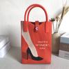 2024 Amazon ebay Bolsa para teléfono móvil coreana moda simple bolsa tejida bolso de hombro bolso tote de oso fábrica