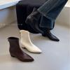 2025 Novo Outono e Inverno Bico Fino Moda Nicho Francesa Salto Grosso Botas Curtas Branco Botas Femininas