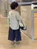 TaiRu 2026 Colección Otoño Nueva Camiseta Básica de Manga Larga de Color Sólido Estilo Coreano para Niños, Camiseta de Algodón Puro Elegante y Versátil