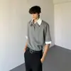 Camisa Polo de Verano para Hombre con Diseño Falso de Dos Piezas, Cuello en V, Manga Corta, Estilo Americano Juvenil y Acabado de Alta Gama