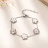Pulsera de Trébol Lujo Ligero Gama Alta Estilo Popular para Mujer Joyería al por Mayor Accesorios Accesorios para Principiantes Pulseras Europeas y Americanas para Mujer
