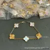Novo Exquisito Trevo de Quatro Folhas Rosa de Cristal Cinco Flores Pulseira Banhada a Ouro Real 18K Colar de Madrepérola Ágata Rosa Bolha