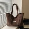 Bolso de mano de pana de gran capacidad, nuevo modelo 2024, para uso diario, informal, moderno, sencillo, para llevar al hombro.