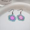 Pendientes huecos de plumas fantasma retro europeos y americanos para mujer, estilo bohemio étnico, ligeros, de lujo, de alta gama, con gancho para la oreja.