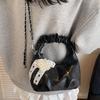 Bolsa Feminina Transfronteiriça 2025 Nova Bolsa Dumpling Transversal de Ombro Único Moderna Versão Coreana Bolsa de Mão Bolsa Transversal Elegante e Sofisticada