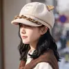 Bonito sombrero octogonal de oso de dibujos animados con orejas, cálido y a prueba de viento, adecuado para mujeres en otoño e invierno, versátil, hace que la cara se vea más pequeña, dulce sombrero de pintor