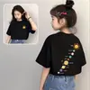 Camiseta de Verano para Niños de Algodón Puro de Manga Corta 2026 Nuevo Estampado de Letras de Dibujos Animados Top Elegante para Niñas y Bebés