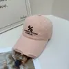 Boné de Baseball Color Block com Bordado de Letras Desgastado para Mulheres, Moda Americana Versátil para Primavera e Verão Que Faz o Rosto Parecer Menor