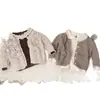 Suéter cárdigan de punto hueco para bebé para primavera y otoño Hombres y Mujeres Chaqueta de manga larga con cuello redondo para bebé niña