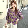 Blusa feminina com gola redonda, abotoamento simples, barra arredondada e bordado floral, nova coleção outono 2026, camisa de manga três quartos