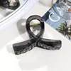 Novo Prendedor de Garra para Cabelo Simples de Tamanho Médio Estilo Transfronteiriço para Penteados Semi-Presos, Acessório de Cabelo Tipo Pinça Shark para Mulheres Atacado