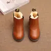 Novos Sapatos de Inverno para Crianças 2026: Botas de Cano Curto para Meninos, Botas de Couro Estilo Britânico, Botas Simples para Meninas, Botas Martin Vintage para Crianças Maiores