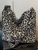 2026 Bolsa de Compras Informal Elegante de Gran Capacidad con Estampado de Leopardo Estilo Perezoso Individual Bolso de Hombro Cruzado de Moda para Mujer