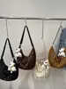 Bolso Cruzado de Gran Capacidad de Gama Alta para Viajes de Otoño e Invierno para Mujer 2025 Nuevo Bolso Dumpling Marrón Bordado con Lazo