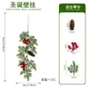 Colgante de pared de aguja de pino artificial navideño transfronterizo, guirnalda de rama de pino con bayas rojas, decoración de porche y pared estilo europeo y americano para un ambiente festivo