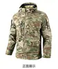 Conjunto de chaqueta y pantalón de camuflaje engrosado con forro polar de invierno para hombre, diseñado para actividades al aire libre, que proporciona calidez, durabilidad y protección contra el frío, adecuado como ropa de trabajo táctica