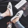 2021 Novo Estilo Baotou Meio Chinelos Femininos All-match Verão Raso Raso Branco Sapatos Sem Salto Sapatos Slip-on