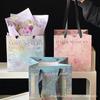 Flor de Fibra Zhuo Material Día de San Valentín Pintura al Óleo Bronceada Bolso de Mano Bolsa de Flores Bolsa de Flores Regalo Bolsa de Empaque de Flores para el Día de San Valentín