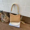 2026 Nova Moda de Verão Casual Bolsa Tote para Mulheres, Bolsa de Ombro Transversal, Design de Nicho, Bolsa de Grande Capacidade