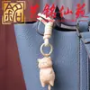 Gato de talla en madera de haya artesanía de madera gato lindo colgante de llavero cordón llavero regalo de juego cultural