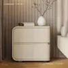 Mesa de cabeceira estilo creme, luxo leve, tamanho pequeno, madeira maciça e couro, quarto de alto padrão, sem necessidade de instalação, armário de armazenamento minimalista