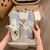 Zapatillas de entrenamiento alemanas de color block retro para mujer, nuevo modelo otoño 2026, suela fina, que aumentan la altura, suela blanda, zapatillas deportivas casuales, zapatillas transpirables