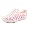 Verano 2025 Pareja Exterior Crocs Huecos Transpirables Sandalias para Parque Acuático Zapatos de Playa Set Zapatos de Hombre