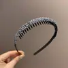 Faixa de Cabeça para Lavar o Rosto para Mulheres 2025 Novo Estilo Denteada Antiderrapante para Máscara Facial Especial Grampo de Cabelo com Strass Abertura para Cabelo Acessório de Cabeça