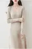 Vestido de Lã Pura Outono e Inverno Feminino Gola V Manga Longa Comprimento no Joelho Cintura Alta Slim Suéter de Caxemira Saia de Linha A no Joelho