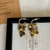Pendientes Dorados Retro Otoño e Invierno para Mujer, Lujo Ligero, Gama Alta, Pendientes Elegantes, Diseño de Nicho, Pendientes de Año Nuevo