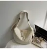 Bolsas Casuais Outono e Inverno para Mulheres 2026 Nova Bolsa Tote de Ombro Versátil de Grande Capacidade para Roupas de Trabalho Diárias Bolsa Transversal Simples
