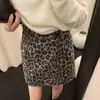 Saia Curta Estampada de Leopardo Vintage para Mulheres, Outono Cintura Alta Emagrecedora Anti-Exposição Pura Desejo Saia Bodycon Evasê