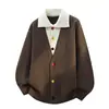 Cardigan de Tricô Masculino Novo Outono/Inverno 2026, Jaqueta Suéter, Estilo Old Money, Peça Falsa de Duas Peças em Tricô, Top Masculino