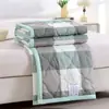Colcha de Algodón Lavado de Verano con Diseño Estampado, Adecuada para Regalos y Eventos de Empresa, Colcha Delgada Lavable a Máquina en Caja de Regalo, Se Puede Estampar con Logo