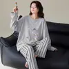 Novo conjunto de pijama feminino: algodão puro, listrado, design fofo de desenho animado, mangas compridas, calças compridas, gola redonda, estilo pulôver, conjunto de loungewear feminino
