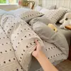 Estilo ins juego de ropa de cama de algodón puro con lunares pequeños juego de cuatro piezas sábana funda de edredón sábana ajustable cama de dormitorio de estudiante juego de tres piezas 3