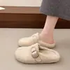 Meias-pantufas Femininas Mules Moda Bico Fechado Forro de Lã de Cordeiro Fivela de Couro 2026 Pantufas de Algodão Split Sintético Outwear Inverno
