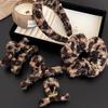 Pinza Grande de Pelo de Felpa con Estampado de Leopardo para Otoño e Invierno para Mujer 2026 Nuevo Estilo Pinza de Pelo de Gama Alta para la Parte Trasera de la Cabeza Elegante Pinza de Tiburón Accesorio para el Cabello