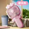 Ventilador Portátil Pequeno Novo de Verão Transfronteiriço Carregável Desenho Animado Portátil Vento Forte Portátil de Mesa USB Atacado