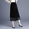 Elegante saia de veludo dourado com strass para mulheres, novo estilo outono/inverno 2026, cintura alta, modeladora, comprimento médio, saia de sereia irregular