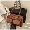 Bolsa de axila retrô feminina 2024 nova bolsa de ombro de textura sofisticada nicho portátil de grande capacidade uma geração de cabelo