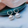 Aretes de Perlas de Lujo Ligero de Alta Gama Estilo Hong Kong para Mujer Aretes Elegantes de Alta Gama Hebilla Francesa para Oreja Aretes Únicos Aretes Vintage