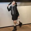 Cárdigan de punto falso de dos piezas con cuello de solapa para mujer, nuevo estilo universitario holgado para primavera y otoño 2026, chaqueta suéter, top corto, moderno