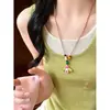 Colar de Corda Trançada com Pingente de Maçã Colorida Dopamina Desenho Animado Acessórios de Corrente Longa para Suéter Feminino Fofo Nicho