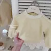 LeenbabyAmarelo cremoso! Conjunto super fofo de suéter de tricô amarelo creme e saia de bolo para meninas no outono