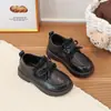Zapatos de piel para niña 2026 primavera y otoño nuevos zapatos de princesa para niño zapatos para bebé mocasines negros zapatos de vestir de moda