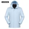 Colección de otoño e invierno: conjunto de ropa de trabajo para exteriores de dos piezas con bolsillos tridimensionales curvos en los brazos, personalizable con un logotipo; chaqueta para deportes al aire libre y montañismo
